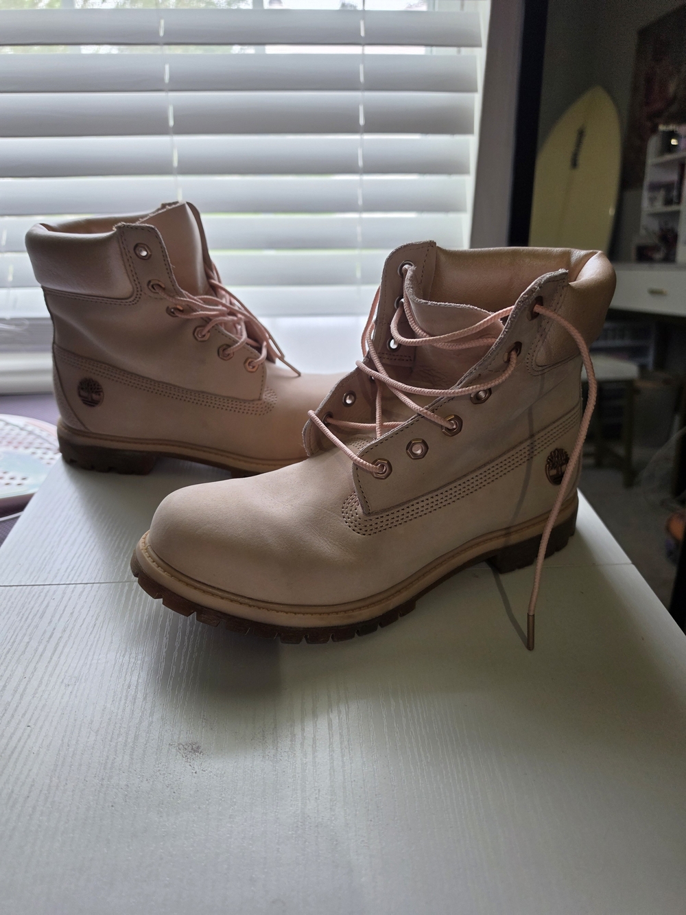 Timberland Women’s Pink Lace-Up Leather Boots